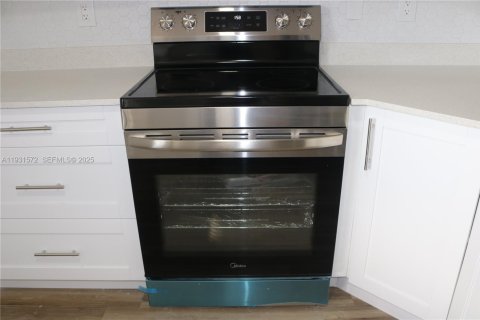 Copropriété à vendre à Miami, Floride: 1 chambre, 83.43 m2 № 1990316 - photo 28