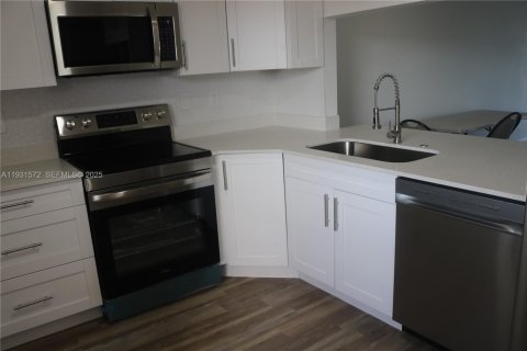 Copropriété à vendre à Miami, Floride: 1 chambre, 83.43 m2 № 1990316 - photo 6