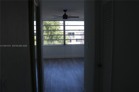 Copropriété à vendre à Miami, Floride: 1 chambre, 83.43 m2 № 1990316 - photo 14