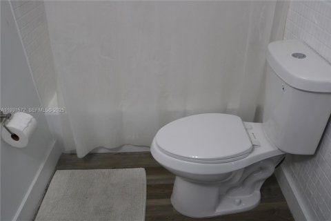 Copropriété à vendre à Miami, Floride: 1 chambre, 83.43 m2 № 1990316 - photo 20