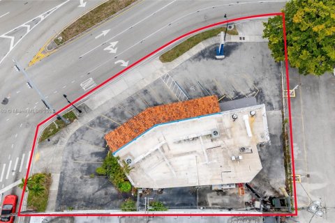 Commercial property in Miami, Florida № 1790125 - photo 3