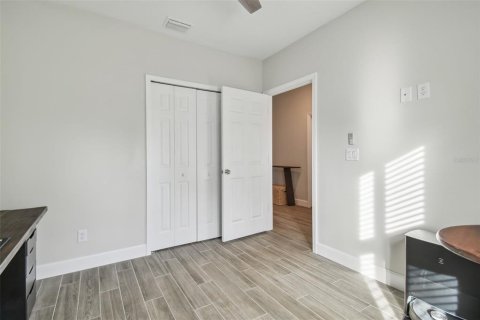 Casa en venta en Valrico, Florida, 4 dormitorios, 179.21 m2 № 1844876 - foto 5
