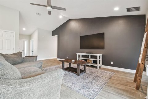 Casa en venta en Valrico, Florida, 4 dormitorios, 179.21 m2 № 1844876 - foto 12