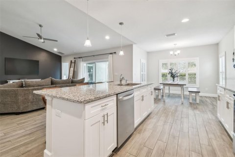 Casa en venta en Valrico, Florida, 4 dormitorios, 179.21 m2 № 1844876 - foto 9