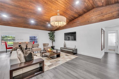 House in Davie, Florida 4 bedrooms, 297.75 sq.m. № 2027516 - photo 4