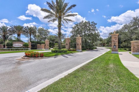 House in Stuart, Florida 5 bedrooms, 373.37 sq.m. № 1221534 - photo 1