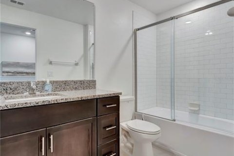 Touwnhouse à louer à Tampa, Floride: 4 chambres, 192.96 m2 № 2408240 - photo 21