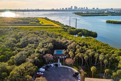 Touwnhouse à louer à Tampa, Floride: 4 chambres, 192.96 m2 № 2408240 - photo 27