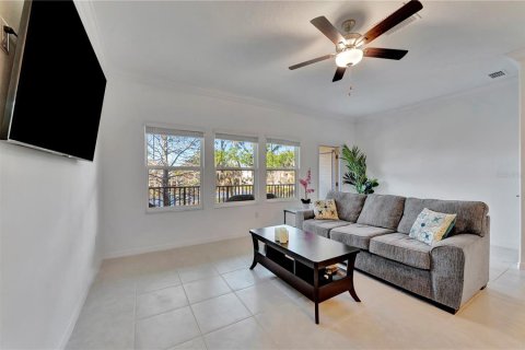 Touwnhouse à louer à Tampa, Floride: 4 chambres, 192.96 m2 № 2408240 - photo 7