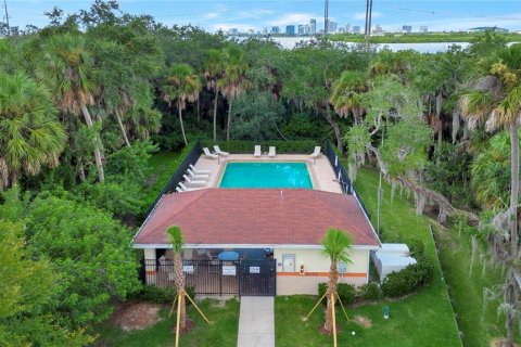 Touwnhouse à louer à Tampa, Floride: 4 chambres, 192.96 m2 № 2408240 - photo 26