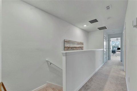 Touwnhouse à louer à Tampa, Floride: 4 chambres, 192.96 m2 № 2408240 - photo 15