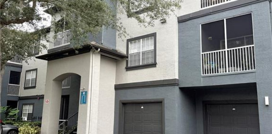 Condo in Temple Terrace, Florida, 2 bedrooms № 1888694