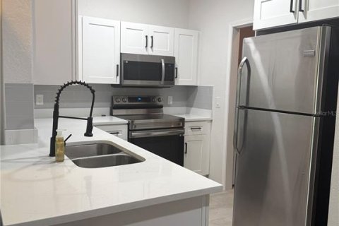 Condominio en venta en Temple Terrace, Florida, 2 dormitorios, 103.59 m2 № 1888694 - foto 7