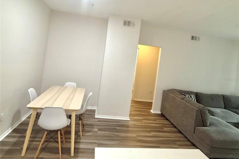 Condominio en venta en Temple Terrace, Florida, 2 dormitorios, 103.59 m2 № 1888694 - foto 13