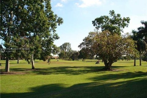 Купить виллу или дом в Хайалиа, Флорида 5 спален, 291.16м2, № 1957977 - фото 16