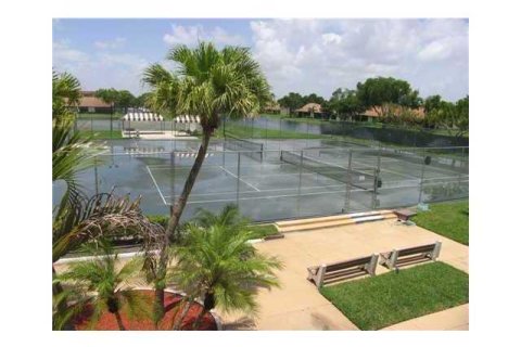 Condo in Lake Worth, Florida, 2 bedrooms  № 2245532 - photo 22