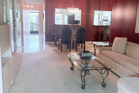 Condo in Lake Worth, Florida, 2 bedrooms  № 2245532 - photo 5