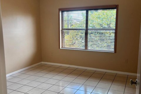 Condo in Lake Worth, Florida, 2 bedrooms  № 2245532 - photo 13