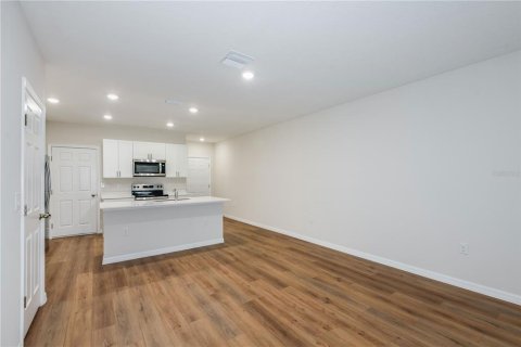 Casa en venta en Dade City, Florida, 3 dormitorios, 159.79 m2 № 2198072 - foto 10