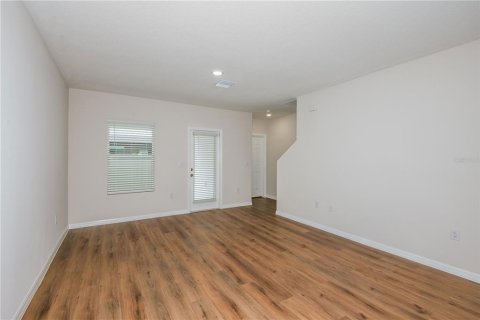 Casa en venta en Dade City, Florida, 3 dormitorios, 159.79 m2 № 2198072 - foto 13