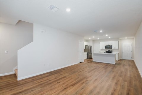 Casa en venta en Dade City, Florida, 3 dormitorios, 159.79 m2 № 2198072 - foto 11