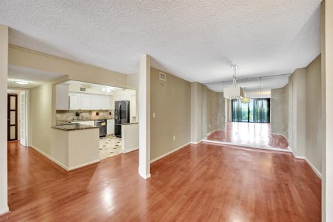 Condo in Hollywood, Florida, 2 bedrooms № 2173927 - photo 22