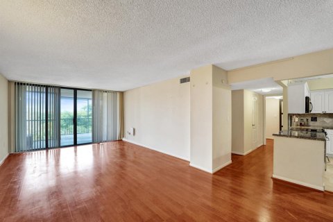 Condo in Hollywood, Florida, 2 bedrooms № 2173927 - photo 26