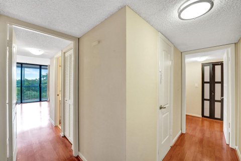 Condo in Hollywood, Florida, 2 bedrooms № 2173927 - photo 20