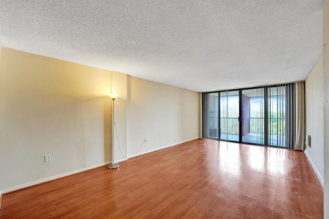 Condo in Hollywood, Florida, 2 bedrooms № 2173927 - photo 28