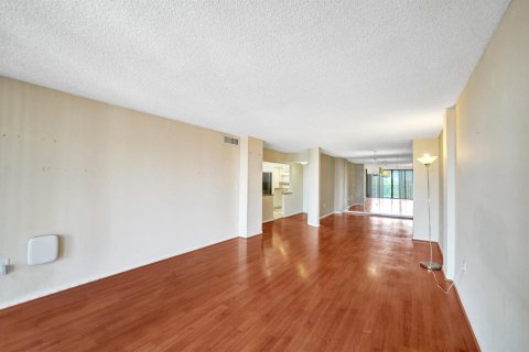 Condo in Hollywood, Florida, 2 bedrooms № 2173927 - photo 29