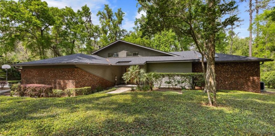 Villa ou maison à Alachua, Floride 4 chambres, 249.63 m2 № 1615004