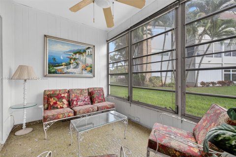 Condo in Lauderdale Lakes, Florida, 2 bedrooms  № 2014066 - photo 6