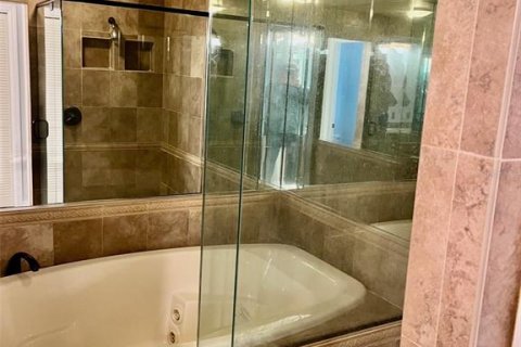 Casa en alquiler en Dade City, Florida, 4 dormitorios, 309.64 m2 № 1783328 - foto 11