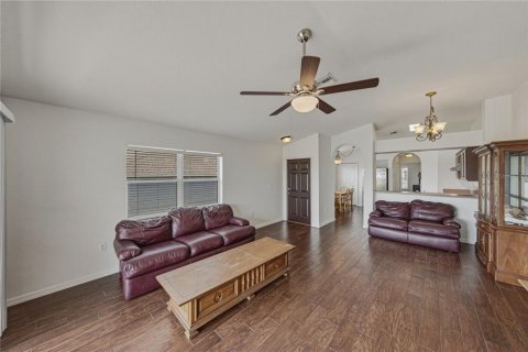 Villa ou maison à vendre à Zephyrhills, Floride: 3 chambres, 125.42 m2 № 2219252 - photo 12
