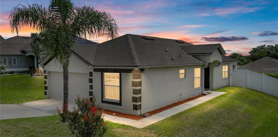 Villa ou maison à Zephyrhills, Floride 3 chambres, 125.42 m2 № 2219252