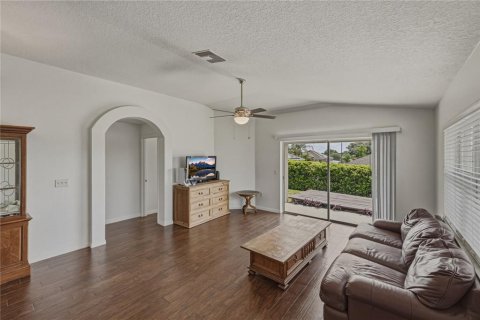 Villa ou maison à vendre à Zephyrhills, Floride: 3 chambres, 125.42 m2 № 2219252 - photo 10