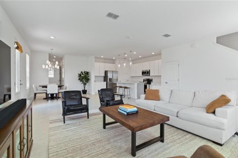 Townhouse in Davenport, Florida 3 bedrooms, 200.67 sq.m. № 1765082 - photo 19