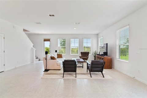 Townhouse in Davenport, Florida 3 bedrooms, 200.67 sq.m. № 1765082 - photo 23