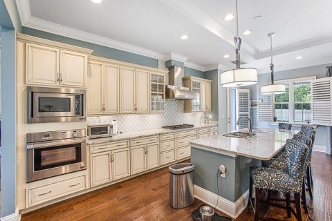House in Winter Park, Florida 4 bedrooms, 311.13 sq.m. № 1779047 - photo 8