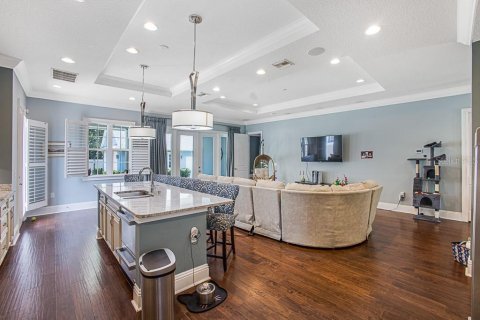 House in Winter Park, Florida 4 bedrooms, 311.13 sq.m. № 1779047 - photo 10