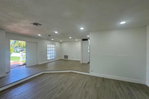 Villa ou maison à Margate, Floride 4 chambres, 170.48 m2 № 2278882