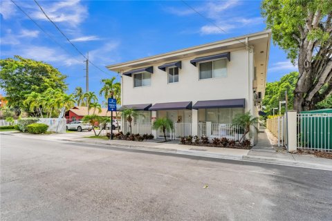 Apartamento en alquiler en South Miami, Florida, 2 dormitorios № 2086409 - foto 15