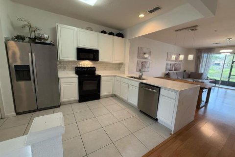 Townhouse in Orlando, Florida 2 bedrooms, 143.63 sq.m. № 2099401 - photo 8