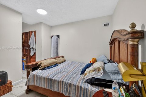 Propiedad comercial en venta en Miami, Florida, 360.83 m2 № 2439099 - foto 18