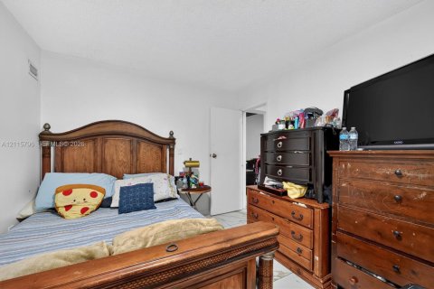 Propiedad comercial en venta en Miami, Florida, 360.83 m2 № 2439099 - foto 22
