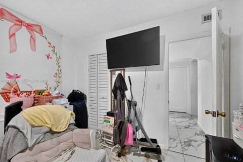 Propiedad comercial en venta en Miami, Florida, 360.83 m2 № 2439099 - foto 29
