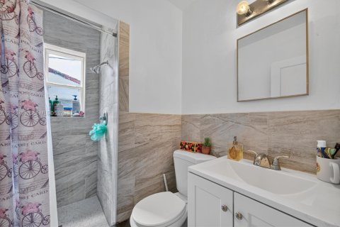 Propiedad comercial en venta en Miami, Florida, 360.83 m2 № 2439099 - foto 26