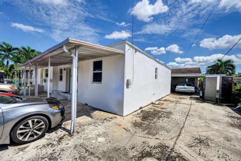 Propiedad comercial en venta en Miami, Florida, 360.83 m2 № 2439099 - foto 6