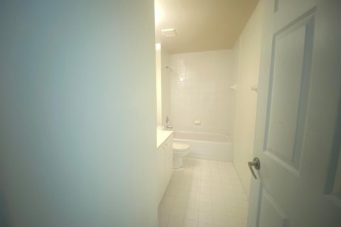 Touwnhouse à louer à Tamarac, Floride: 3 chambres, 113.25 m2 № 2247993 - photo 15