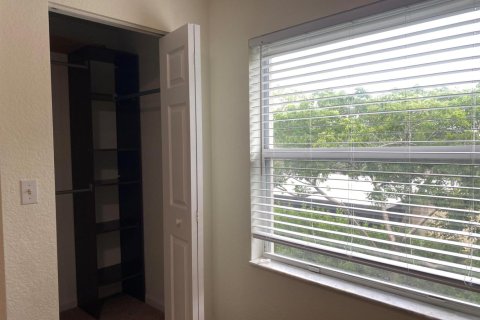 Touwnhouse à louer à Tamarac, Floride: 3 chambres, 113.25 m2 № 2247993 - photo 21